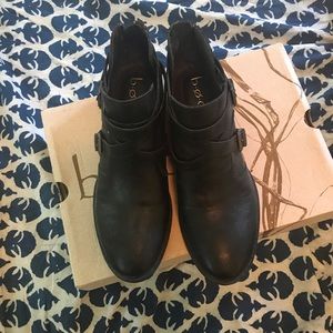 Boc black Denali ankle boots size 8 zipper